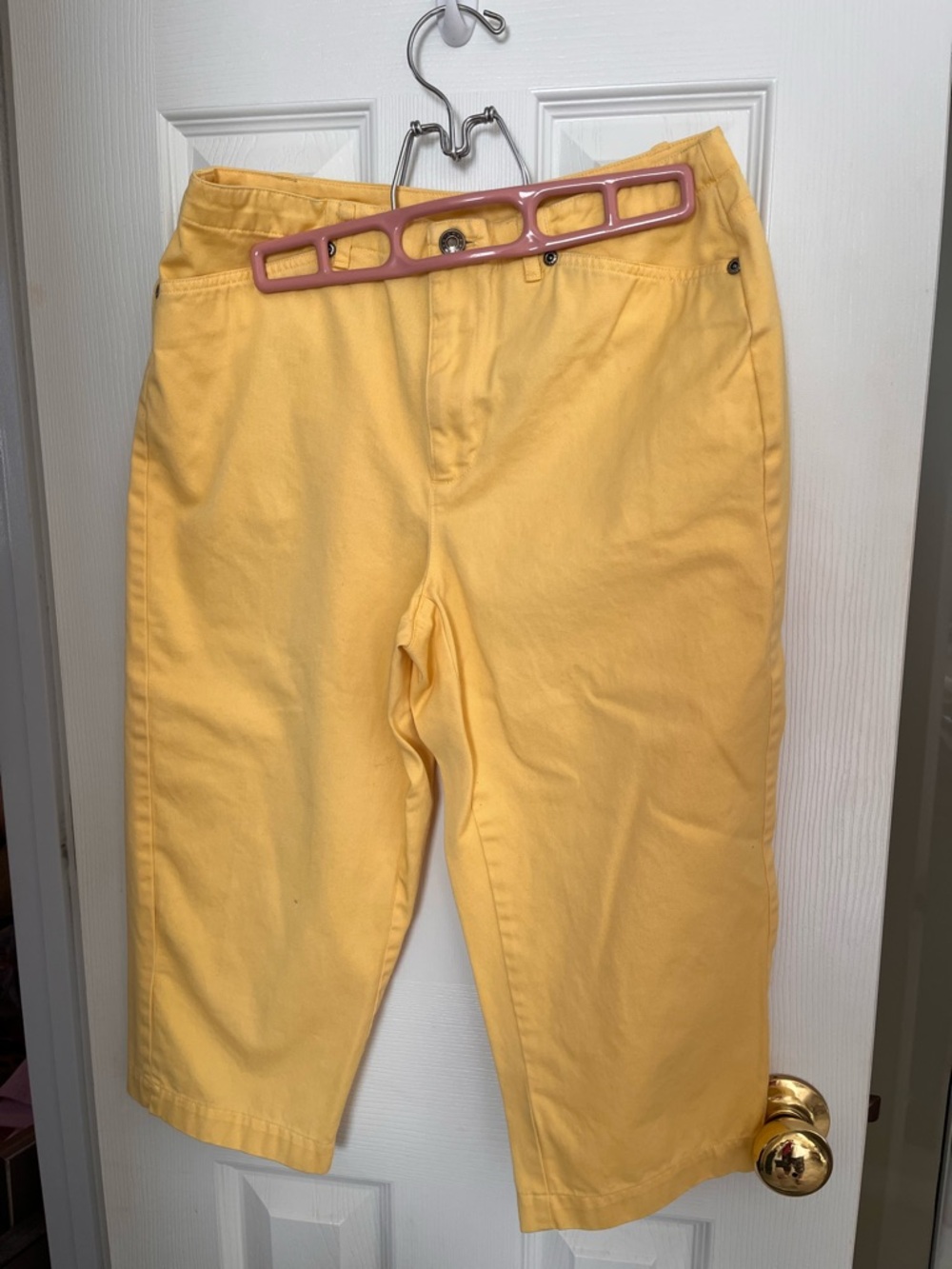Crazy Horse/Liz Claiborne Yellow Casual Capri Pants